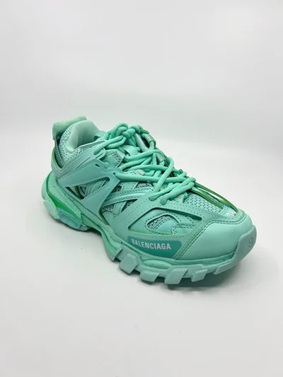 Balenciaga track1