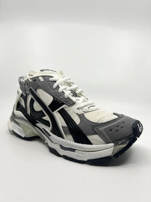 Balenciaga runner