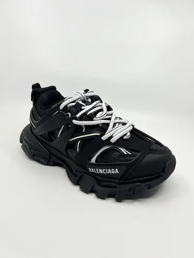 Balenciaga track1
